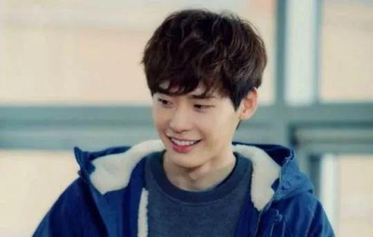 憨憨 明星,笑料百出，魅力四射的娱乐圈新星